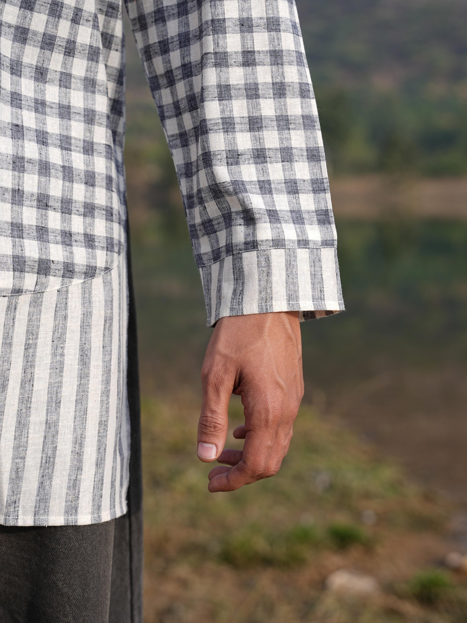 Sutra Mandarin Collar Check Kurta