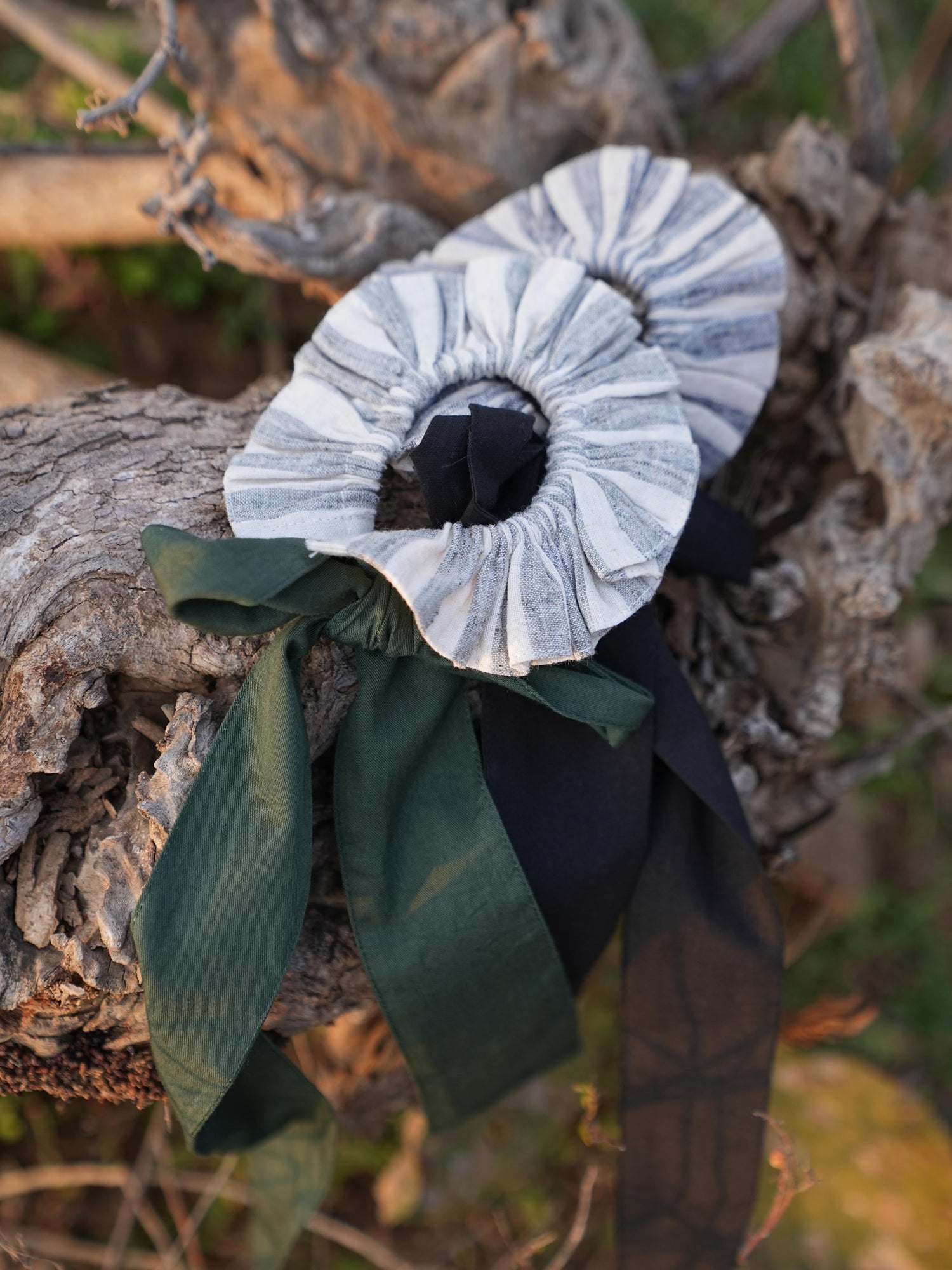 Sutra Stripe Bow Tie-up Scrunchies