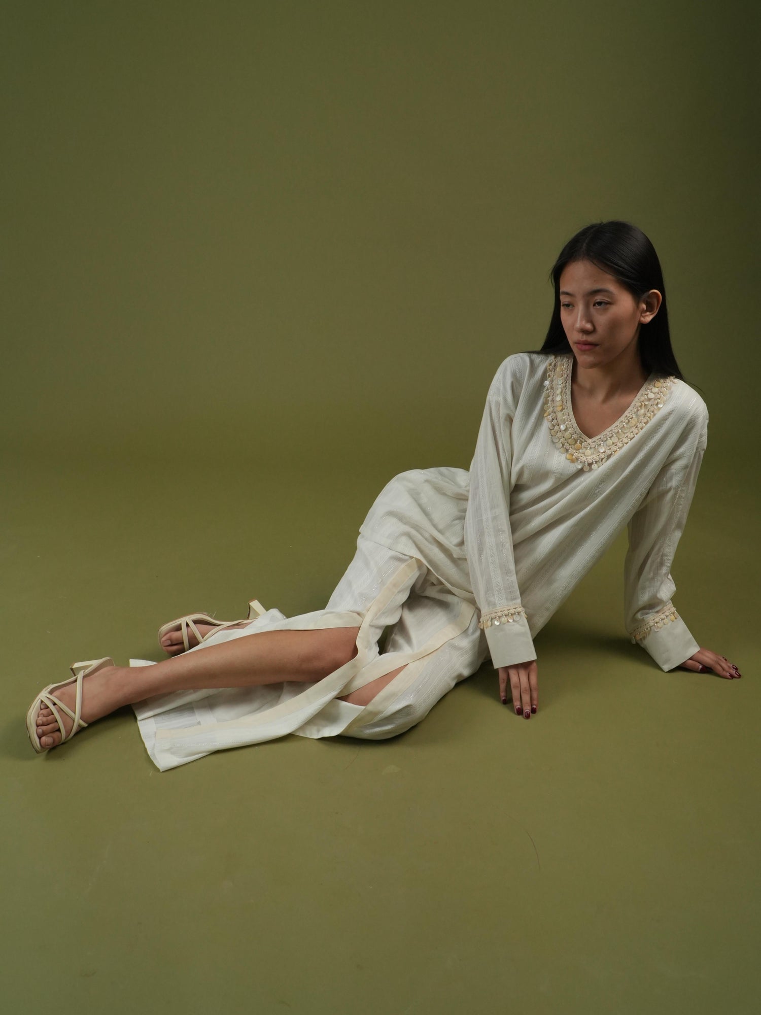Vanshitaaz Ivory Essence Embroidered Tunic & Slit Pants Set