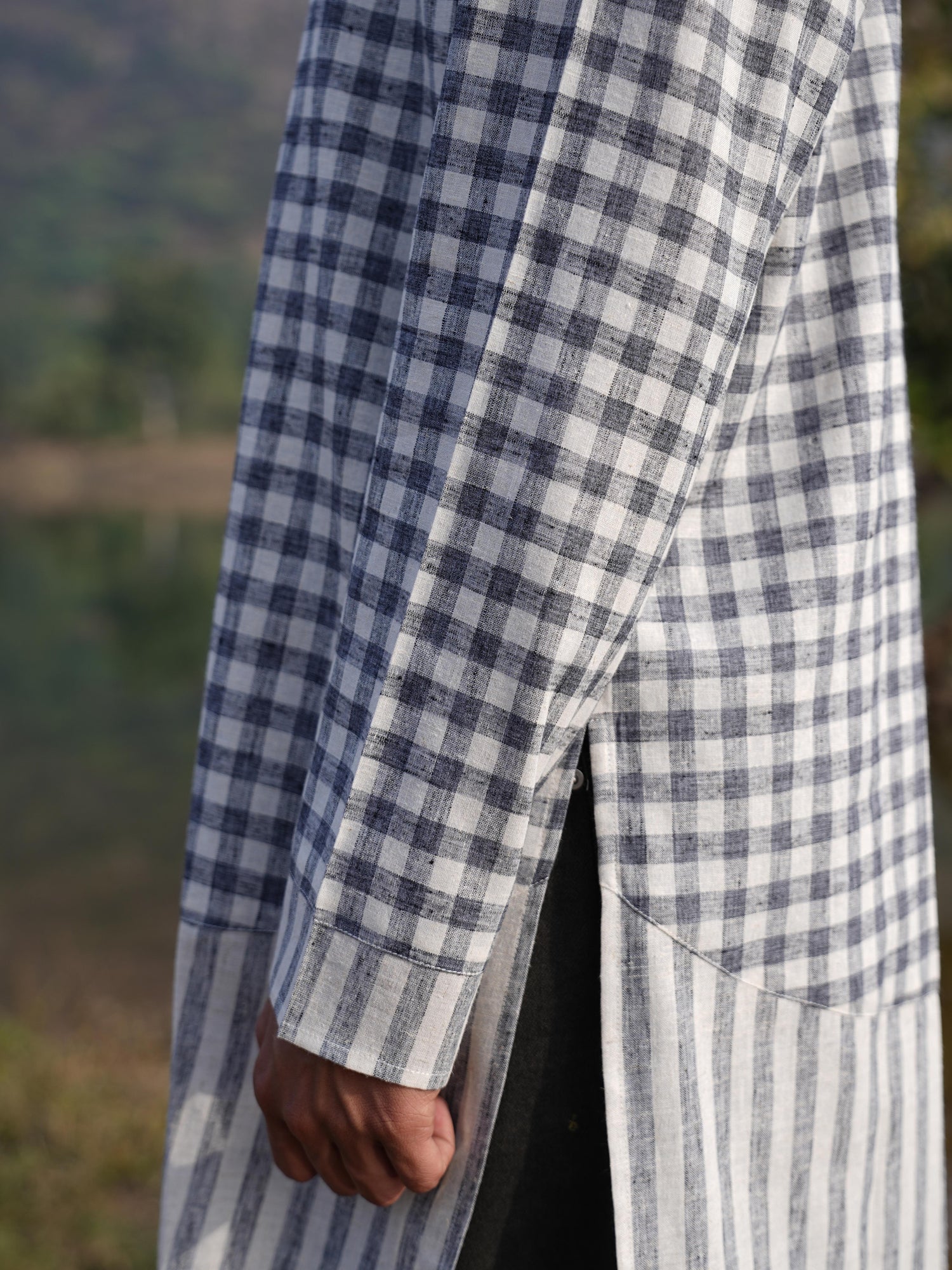 Sutra Mandarin Collar Check Kurta